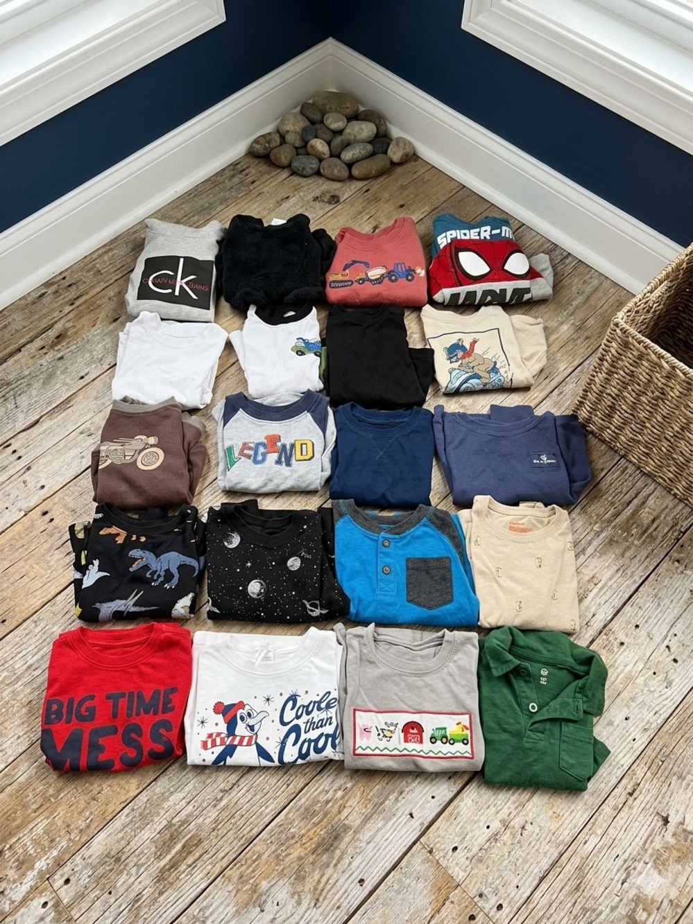 Boy’s Size 2T Lot of 20 Fall tops/Hoodies/Pullovers etc